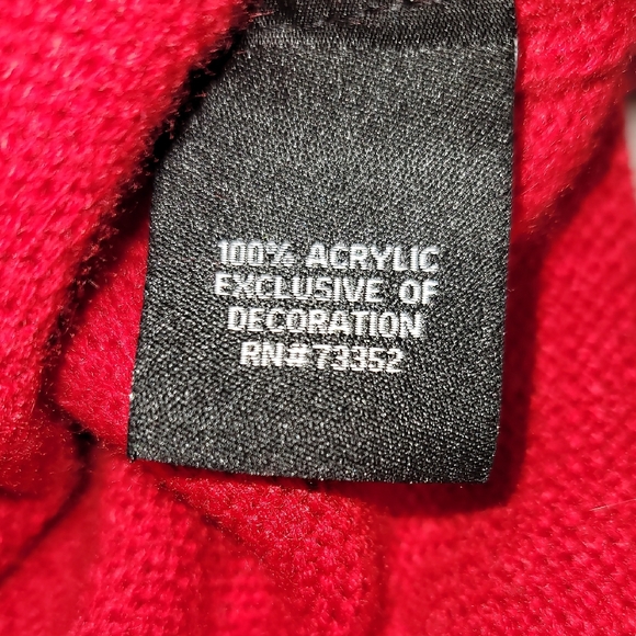 32 Degrees Red and Green Crew Neck Holiday Sweater - Picture 7 of 9